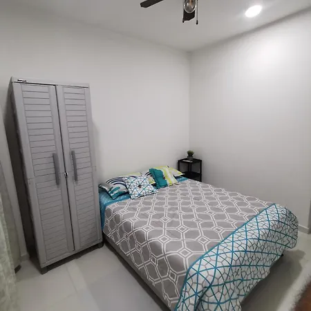 Con Banos Privado, Comparte Zona Social Guest house Cartagena